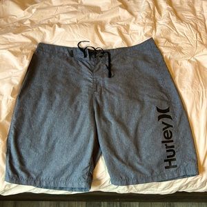 Hurley Men’s size 34 board shorts/swim trunks.